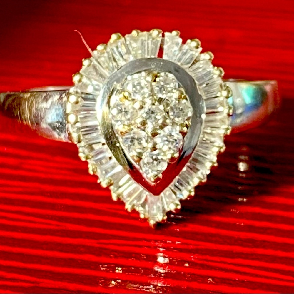 1.05 carat Diamond ring 14k white gold